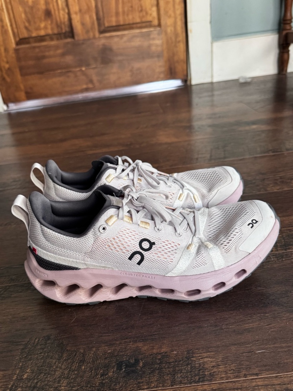 ON Cloudsurfer Trail